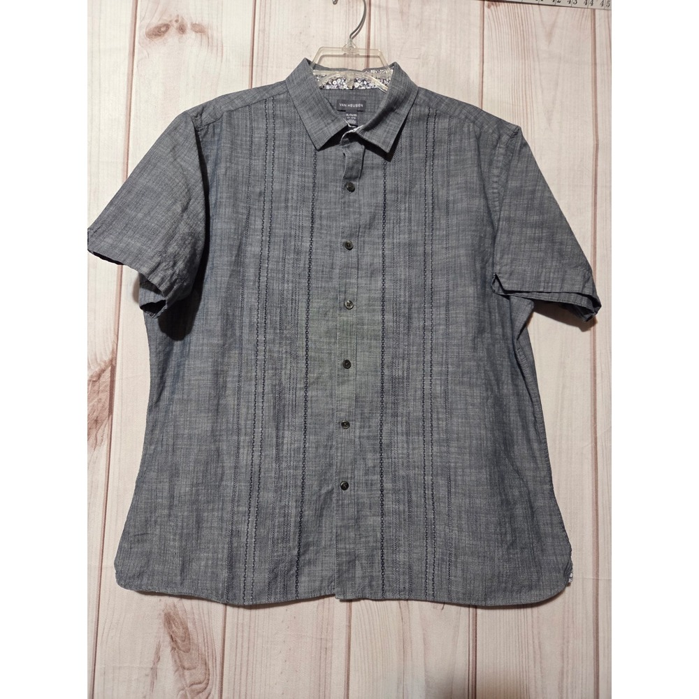 Van Heusen Mens XL Gray Short Sleeve Button Down Shirt Embroidered Pintuck